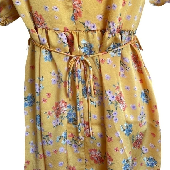 ♥️VELVET Torch♥️Floral Print Puff Sleeve Dress size (Medium) - Picture 6 of 8